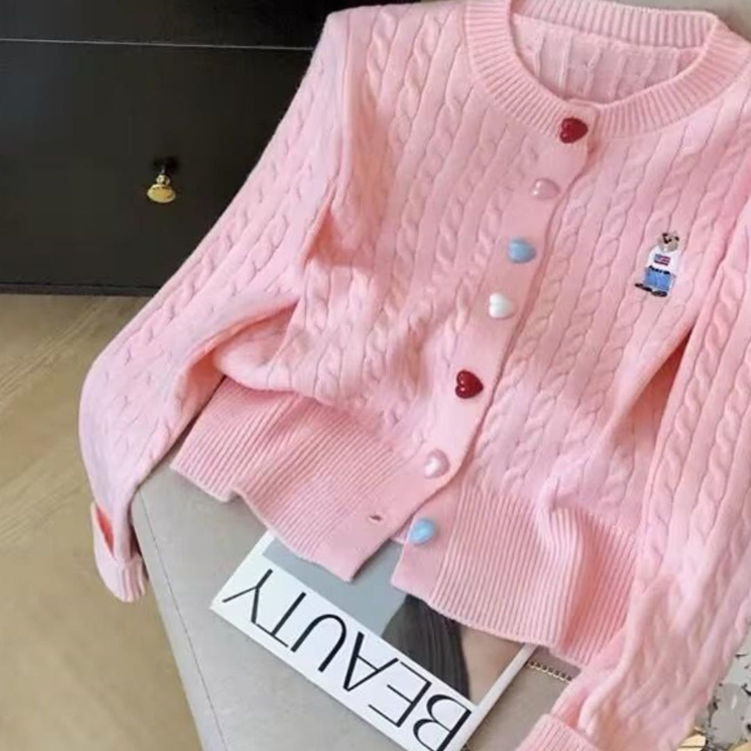 Damen modische Strickjacke mit Herzknöpfen und durchgehendem Muster Drune