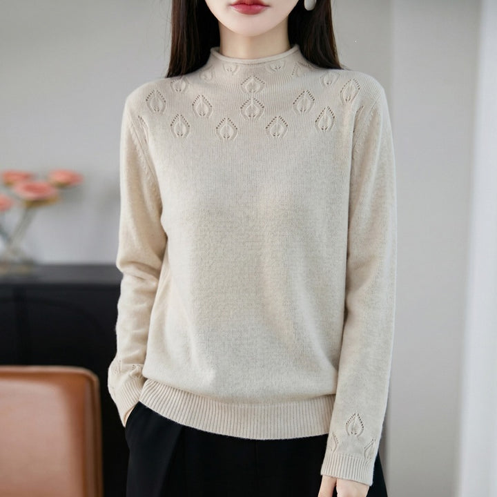 Damen Leichter Stehkragenpullover mit floralem Ajour‑Yoke und feiner Rippkante Drune