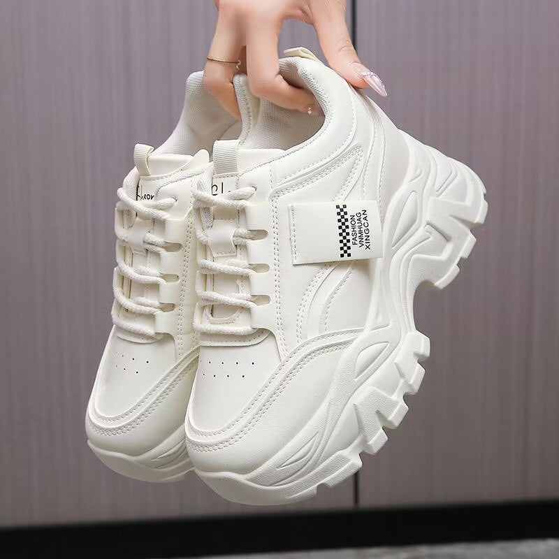 Damen Sportliche Chunky Sneakers mit innovativen Dämpfungselementen und rutschfester Sohle Drune
