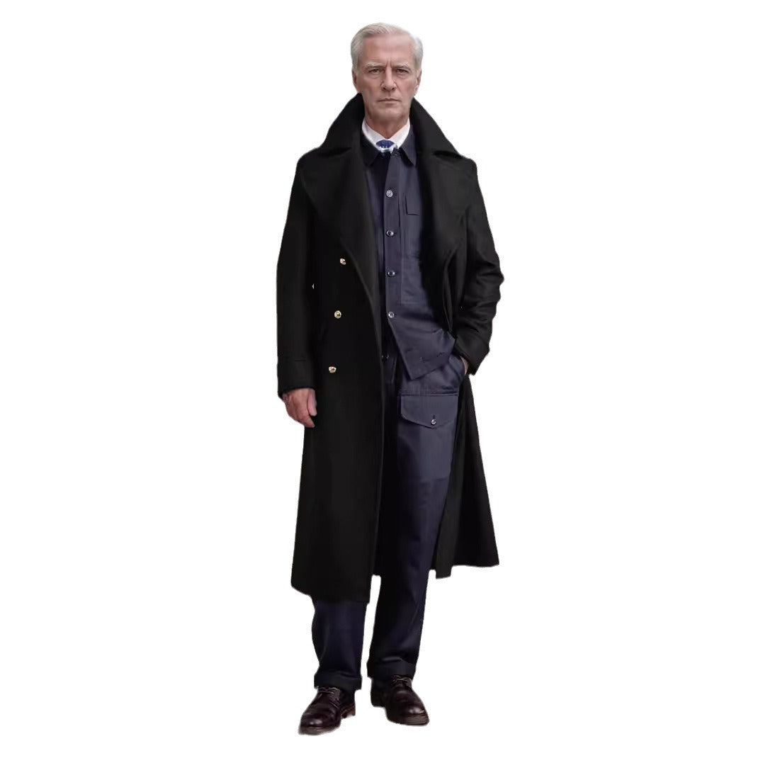 Herren Longline-Mantel im Military‑Look mit breitem Schalkragen und markanten Zierknöpfen Drune