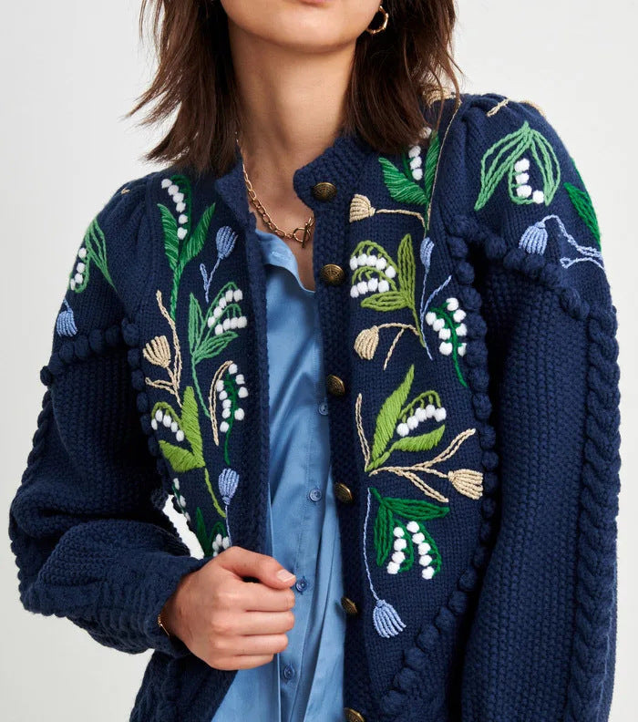 Damen Eleganter Strickpullover mit floralen Stickereien