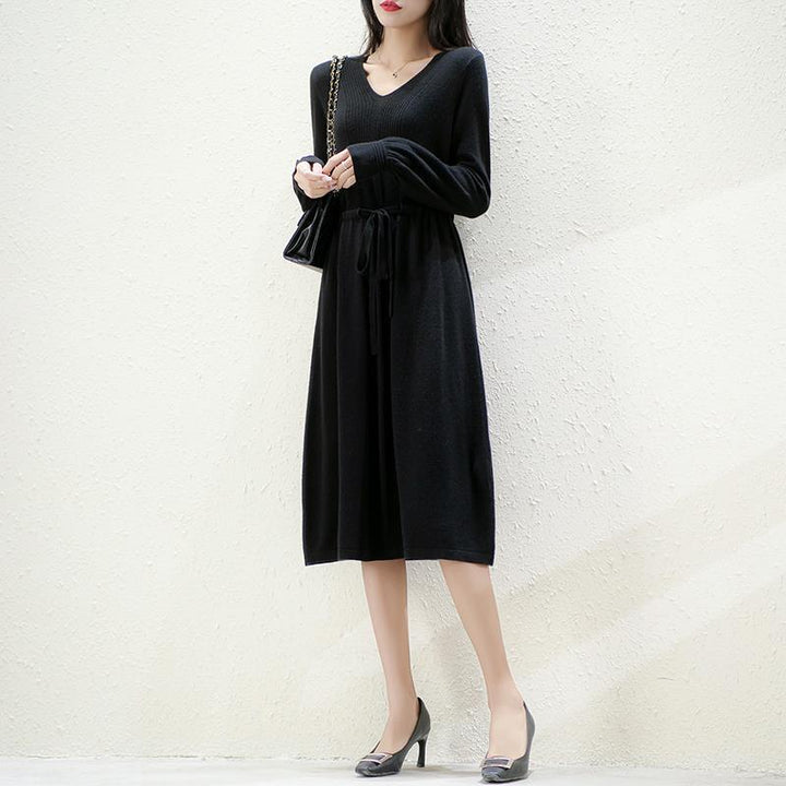 Damen Strickkleid mit taillierbarem Gürtel und fein strukturiertem Oberteil Drune
