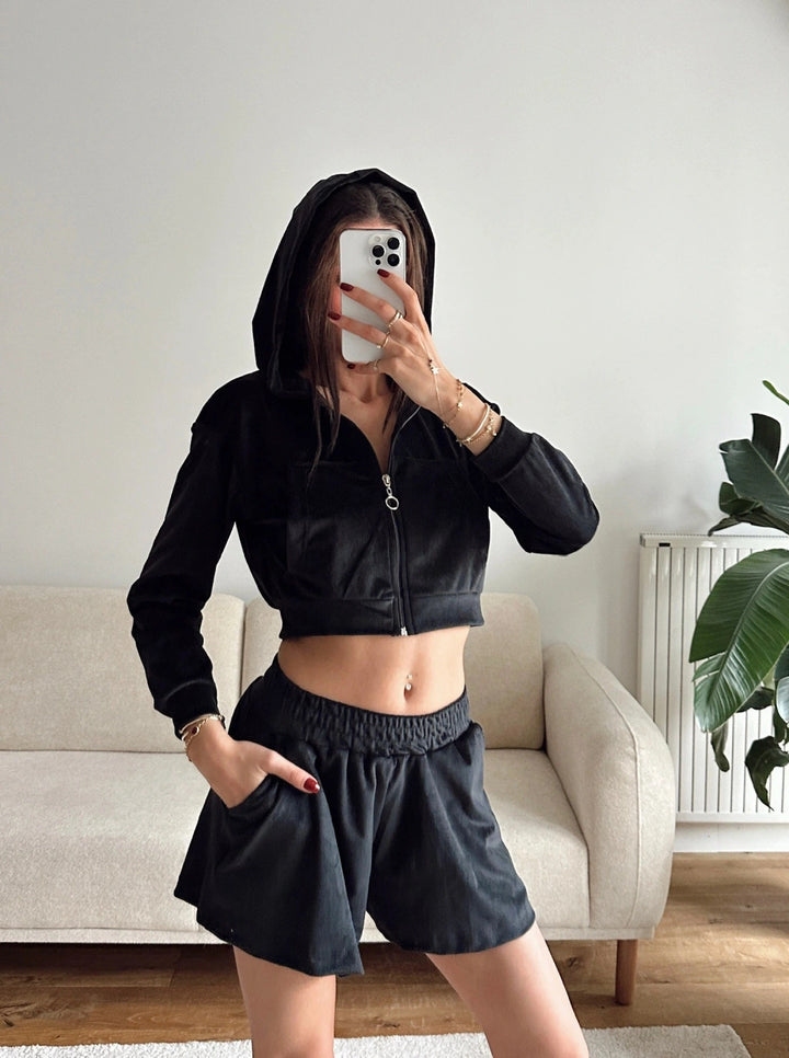 Damen lässiges Fleece-Set mit cropped Hoodie und bequemen Shorts