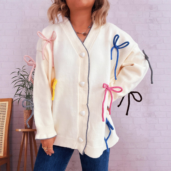Damen Strickjacke mit bunten Schleifenakzenten und oversized Schnitt Drune