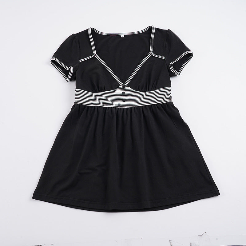 Damen Freizeidkleid mit kontrastierenden Liniendetails und schwingendem Rock Drune