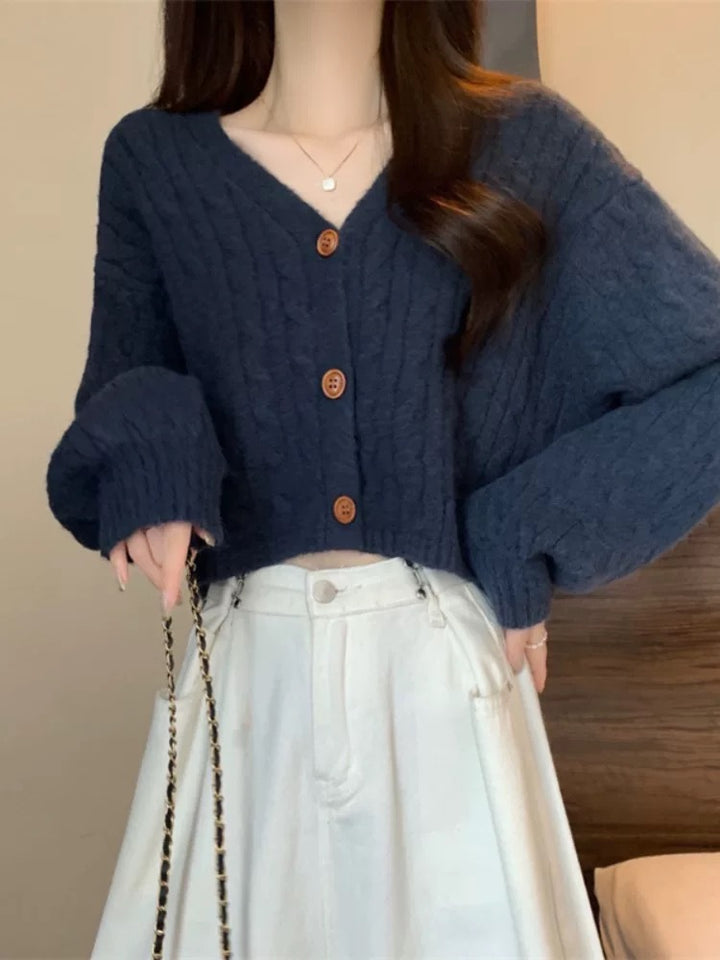 Damen Kurze Strickjacke mit breiten Ärmeln und Knopfdetail Drune
