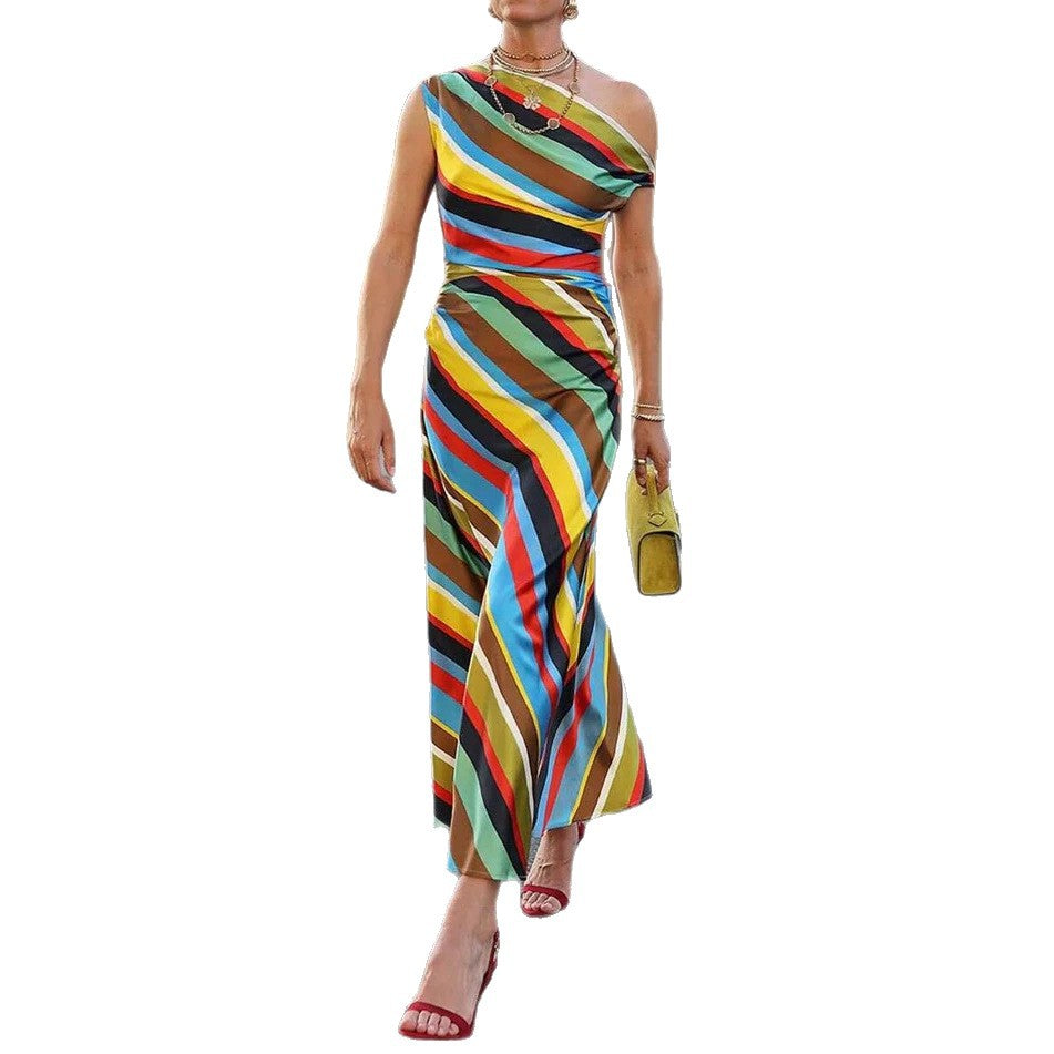 Damen nan asymmetrisches schulterfreies Maxikleid mit diagonalem Streifenmuster und taillierter Silhouette Drune
