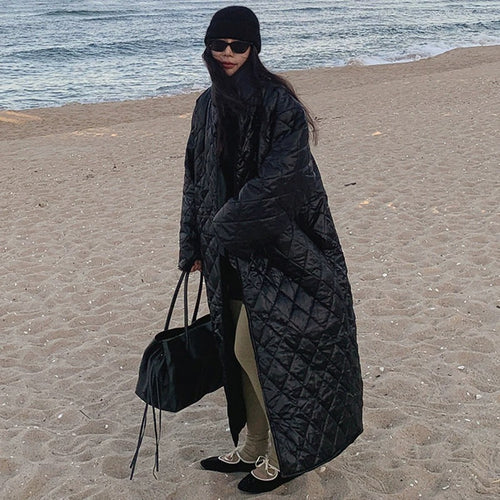 Damen Maxilanger Steppmantel mit Karosteppung und Oversize-Schnitt Drune