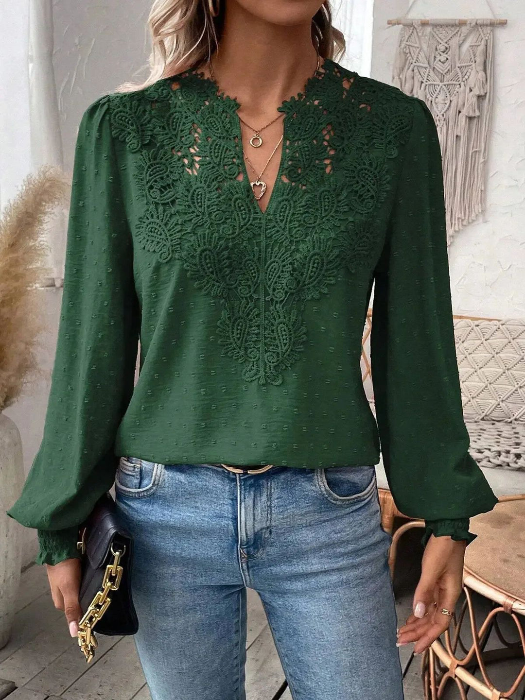 Damen nan Spitzenapplikation V-Ausschnitt Bluse mit Strukturpunkt, gerafften Manschetten und leicht taillierter Silhouette Drune