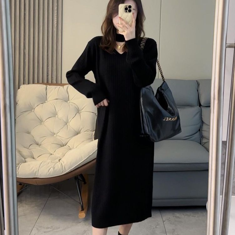 Damen Strickkleid mit tiefem V-Ausschnitt und strukturiertem Rippdesign Drune