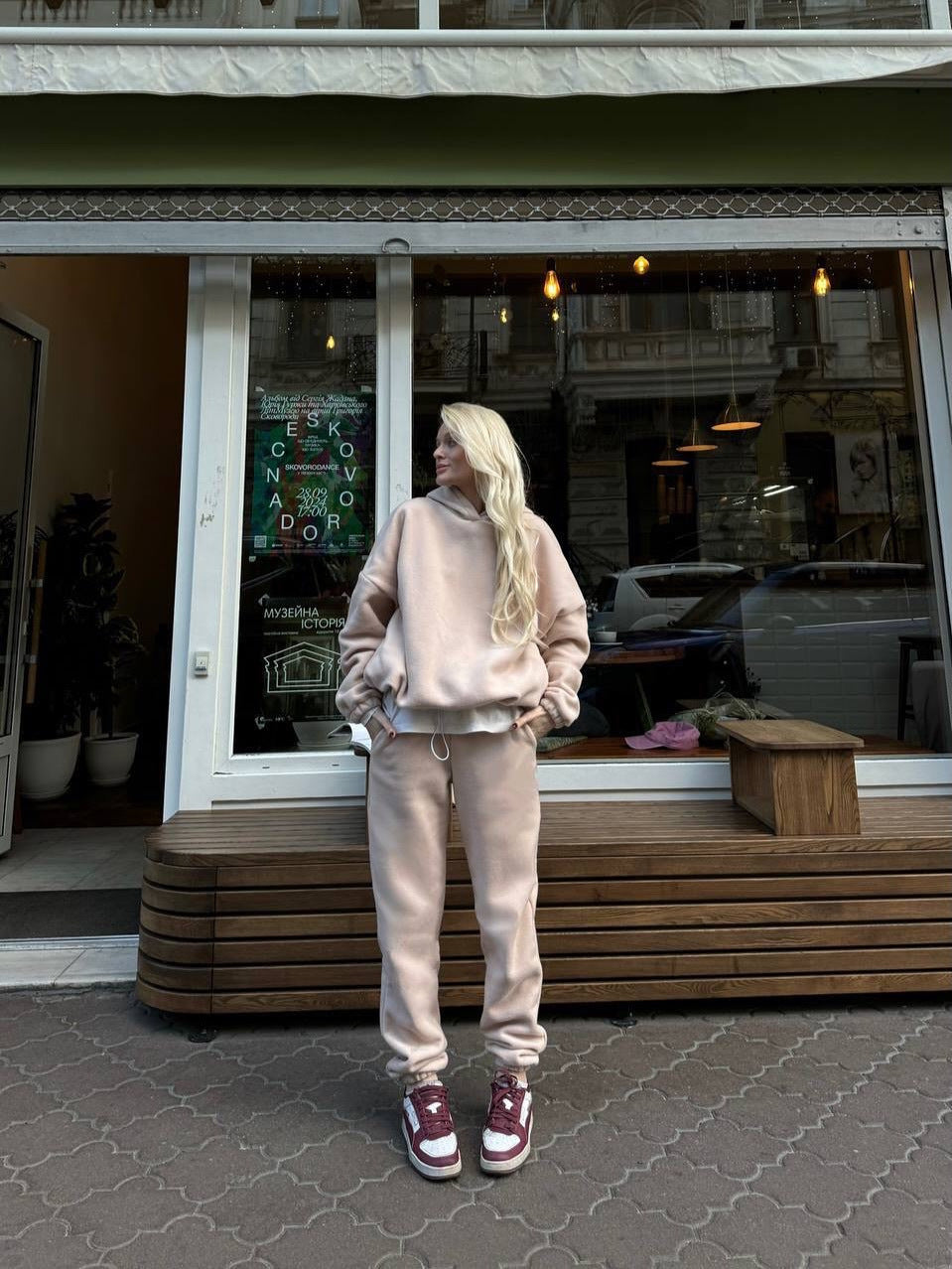 Damen kuscheliges Sweat-Set mit extralangem Kapuzenpullover, verdeckter Kängurutasche und schmal zulaufender Bündchenhose Drune