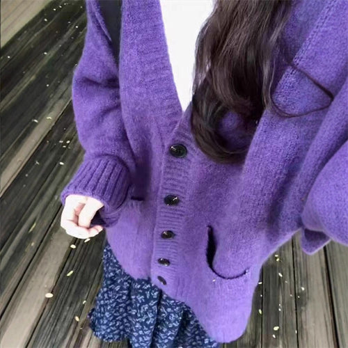 Damen Kuschelige Strickjacke mit tiefem V-Ausschnitt und dekorativen Knöpfen Drune