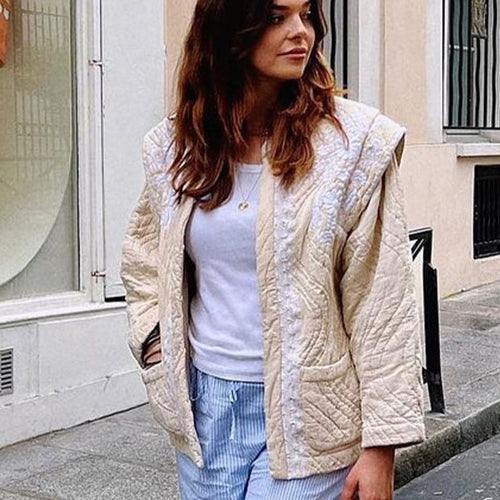 Damen nan gesteppte Jacke mit floraler Stickbordüre, geradem Schnitt und Rundhals Drune