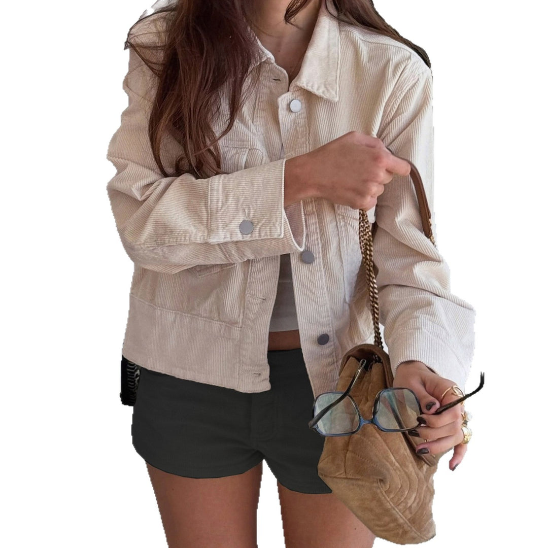 Damen Kurzgeschnittene Cord-Truckerjacke mit Druckknöpfen und aufgesetzten Brusttaschen Drune