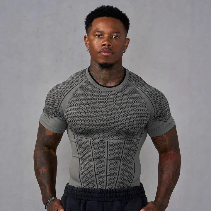 Herren nan muskelmodellierendes Funktionsshirt mit 3D-Struktur und gezielten Kompressionszonen Drune