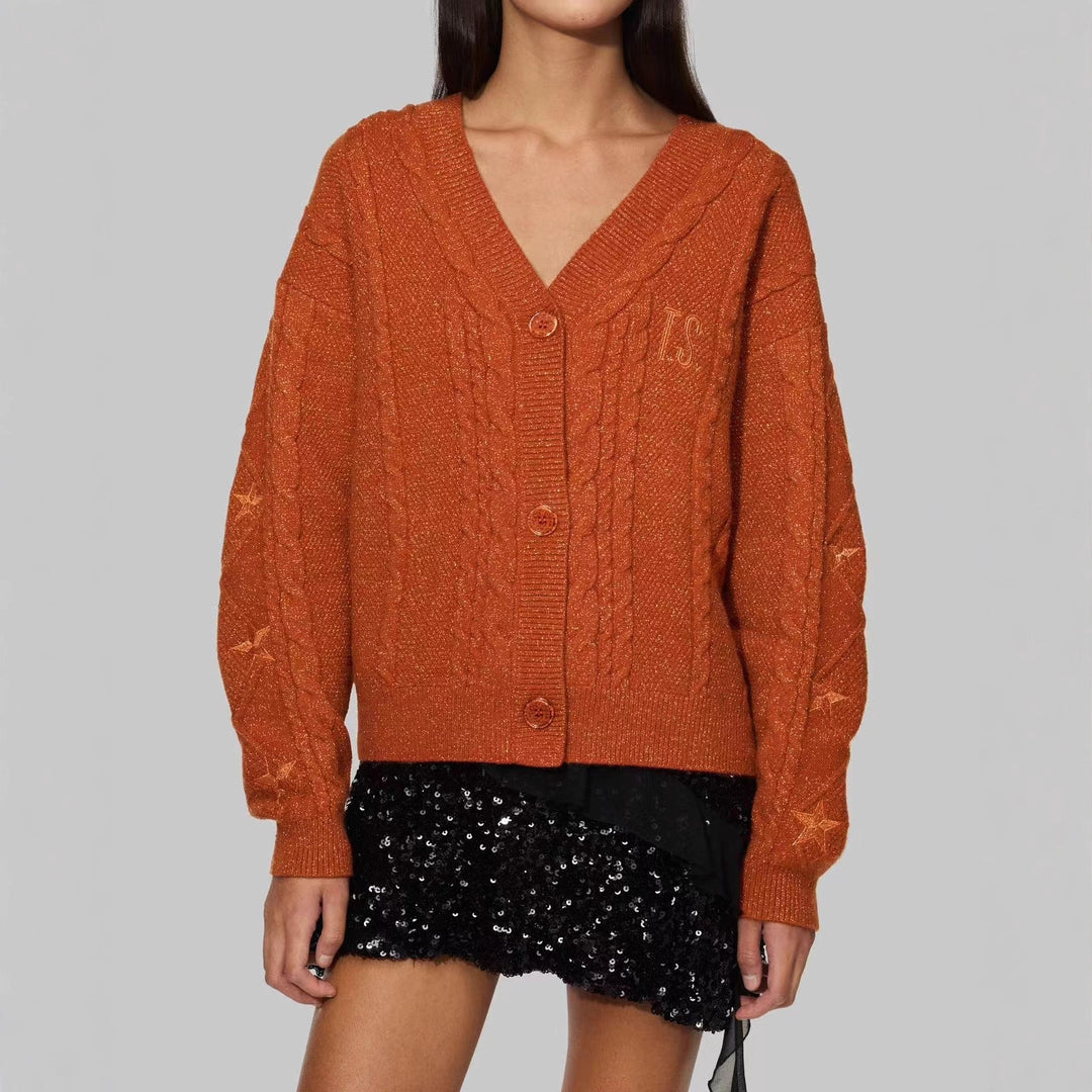 Damen nan großzügiger Grobstrick-Cardigan mit Zopfmuster, V-Ausschnitt und Sternstickereien Drune