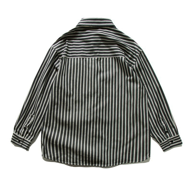Unisex Oversize-Hemdjacke mit vertikalen Streifen, kastigem Schnitt und Brusttasche Drune