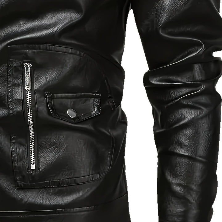 Herren Asymmetrische Bikerjacke aus Kunstleder mit gesteppten Schulterpaddings und Utility‑Taschen Drune