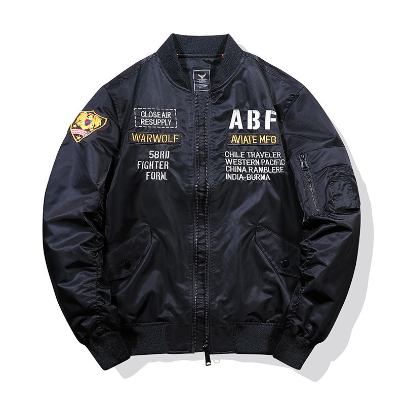 Herren Piloten-Bomberjacke im Vintage-Militärlook mit aufgestickten Patches und Ärmel-Utilitytasche Drune
