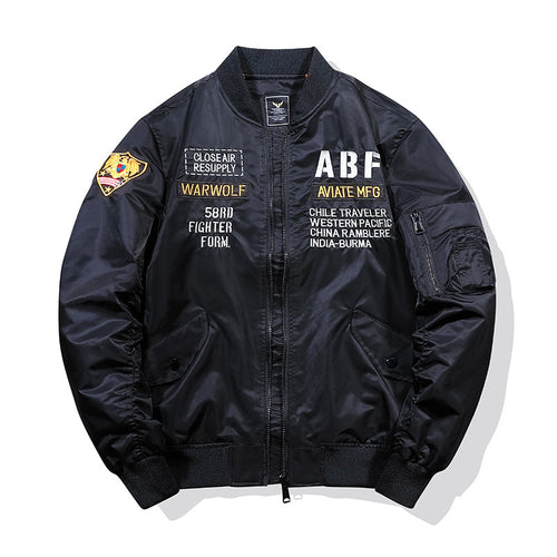Herren Piloten-Bomberjacke im Vintage-Militärlook mit aufgestickten Patches und Ärmel-Utilitytasche Drune
