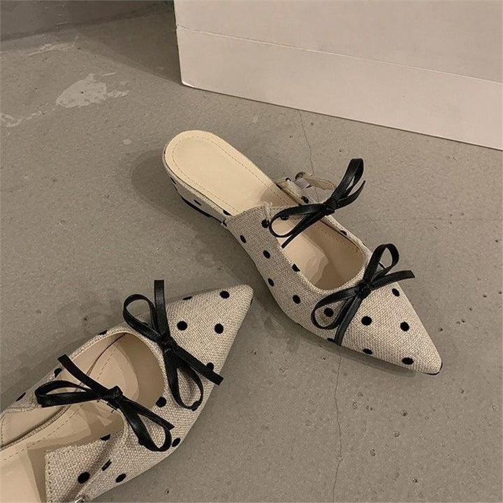Damen Spitz zulaufende Schlupf-Mules in Leinenoptik mit Polka-Dot und Zierschleife Drune