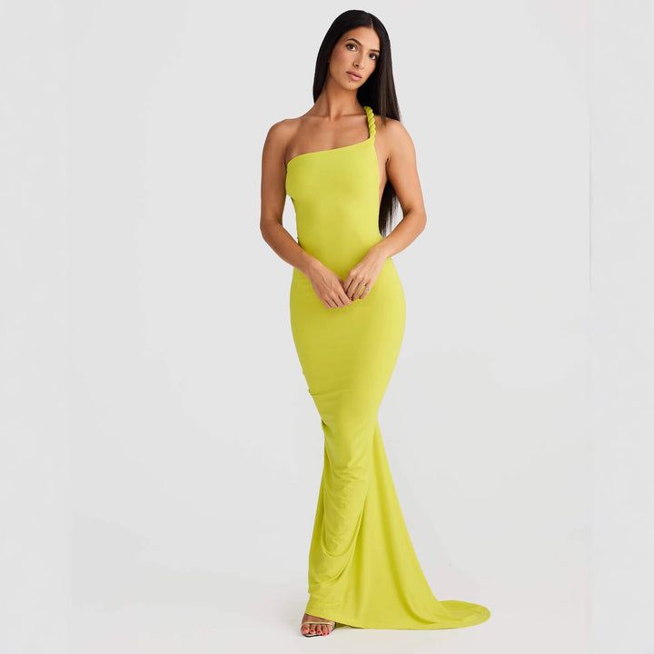 Damen Elegant geschnittenes Abendkleid mit schulterfreiem Design und raffinierten Drapierungen Drune