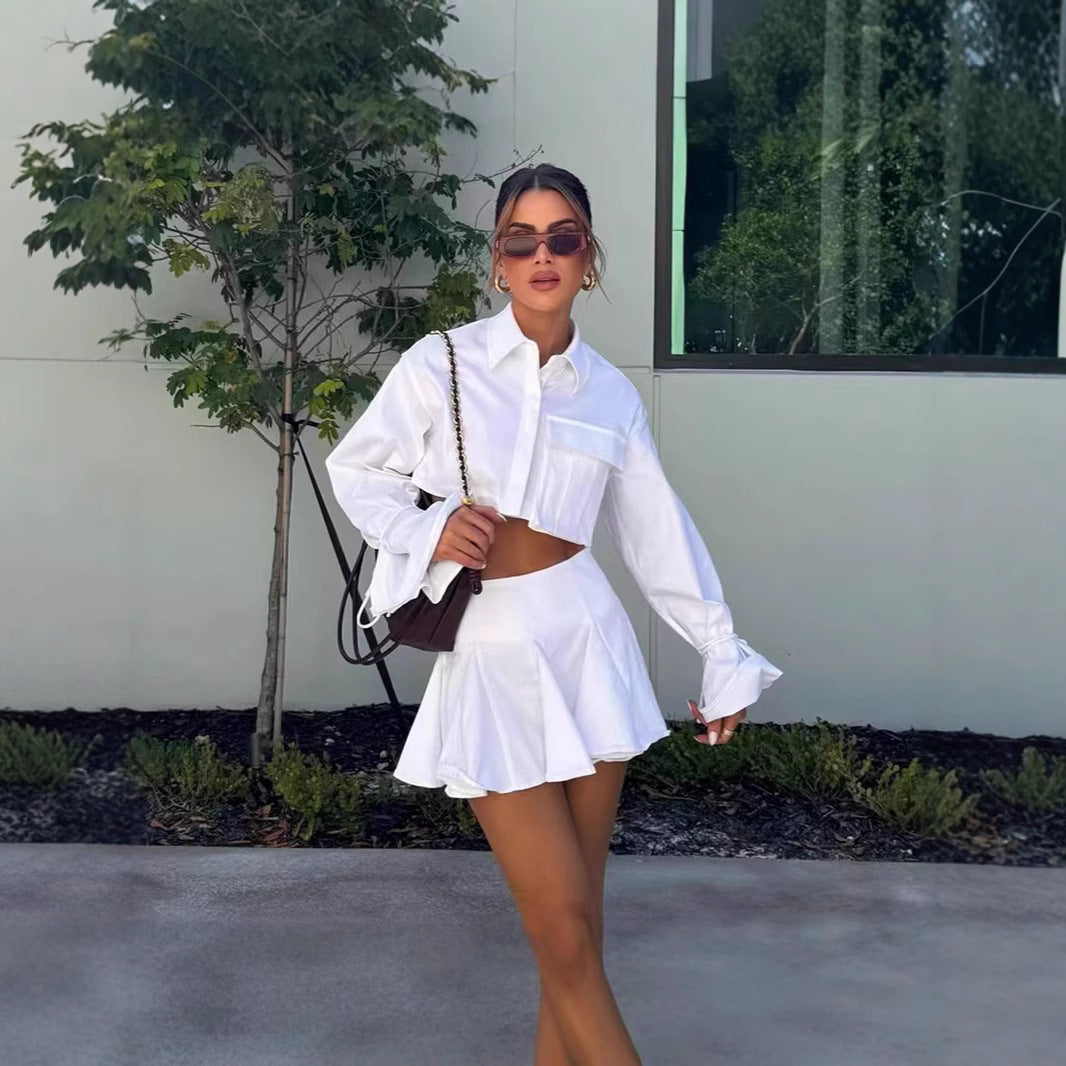 Damen modisches kurzämliges Set aus fließendem Material mit cropped Bluse und weit schwingendem Rock Drune