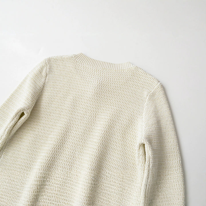 Damen Kurze gehäkelte Boxy-Strickjacke mit dekorativem Schmuckverschluss Drune