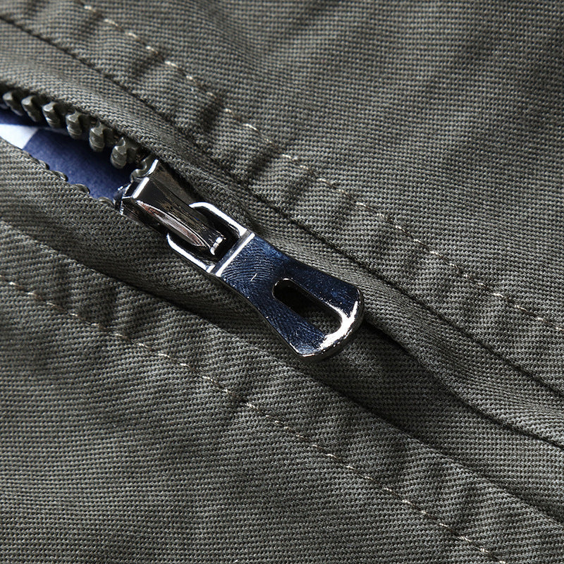 Herren Fliegerjacke im Utility‑Bomberstil mit Aufnäher‑Details und Pattentaschen Drune