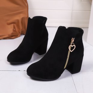 Damen Knöchel‑Stiefeletten aus Velours mit breitem Blockabsatz und Herz‑Reißverschluss Drune