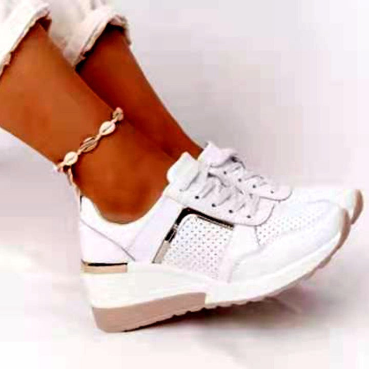 Damen Plateausneaker mit Keilsohle, Mesh- und Veloursmix, metallischen Zierdetails Drune