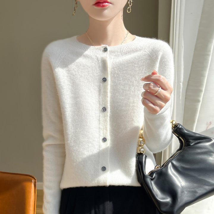Damen Kurzgeschnittener Feinstrick-Cardigan mit Rundhalsausschnitt und schimmernder Knopfleiste Drune