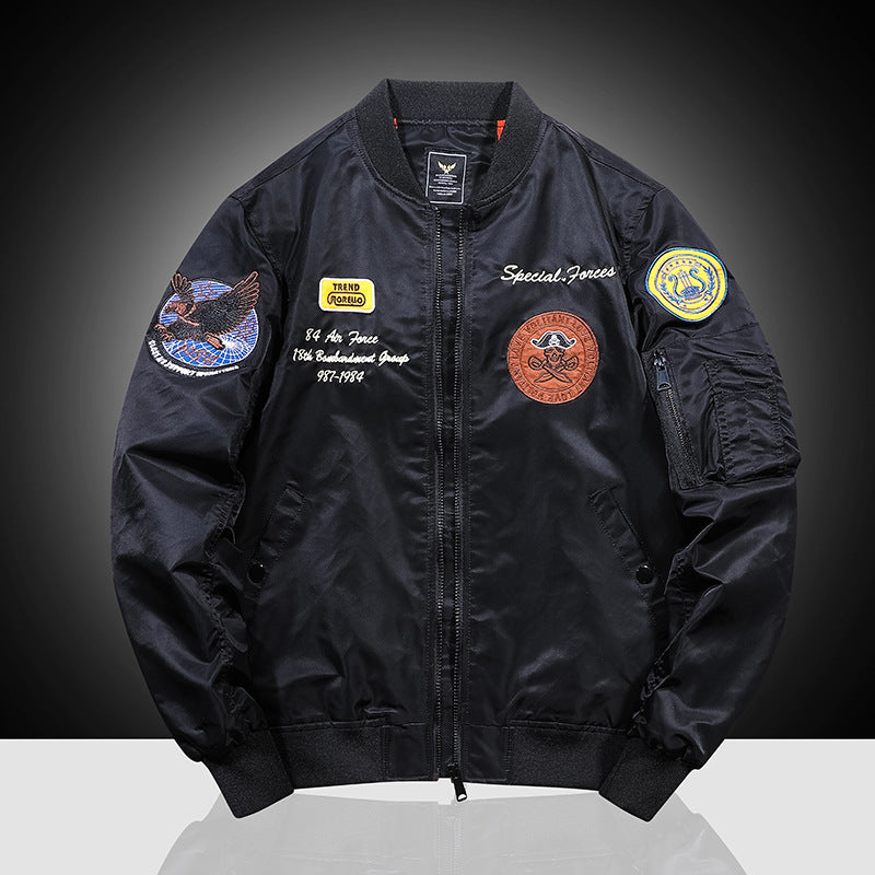 Herren Bomberblouson im Military-Patchstil mit Ärmel-Utilitytasche und geripptem Kragen Drune