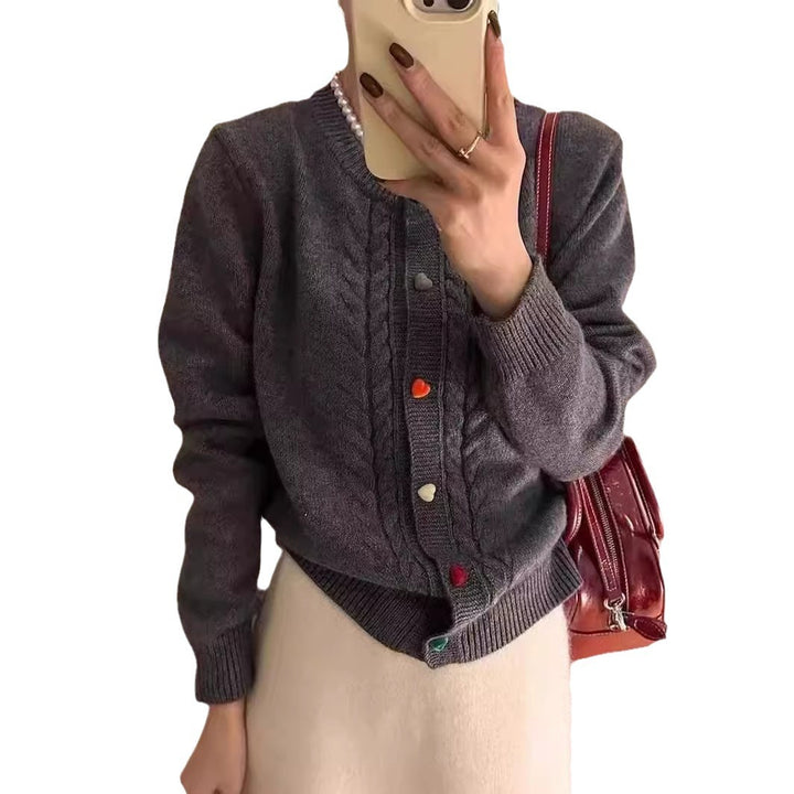Damen Strickjacke mit Zopfmuster und bunten Knopfdetails Drune