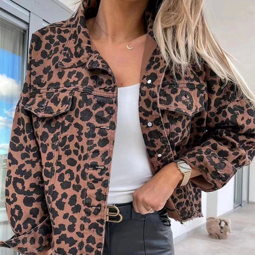 Damen nan kurze Oversize-Jeansjacke mit Leoprint, aufgesetzten Brusttaschen und rohem Saum Drune