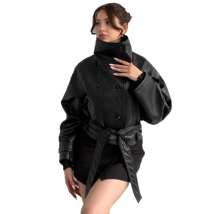 Damen Taillierte Kurzblouson‑Jacke aus Lederimitat mit hohem Stehkragen und Bindegürtel Drune