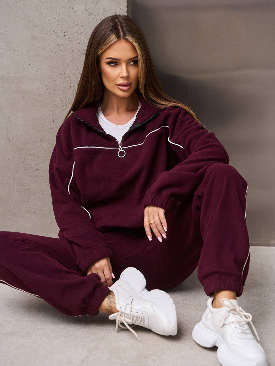Damen Fleece-Sportanzug mit hohem Kragen und praktischen Reißverschlussdetails Drune