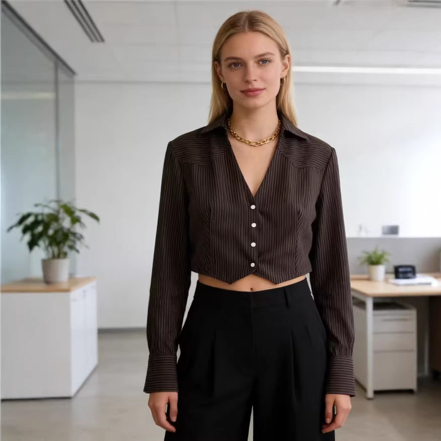 Damen Kurzbluse im Nadelstreifen-Look mit taillierter Schnittführung und spitzem Saum Drune