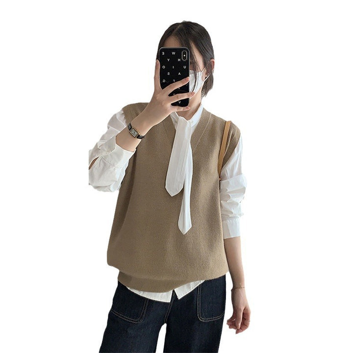 Damen Strickweste mit V-Ausschnitt und Knopfdetails Drune