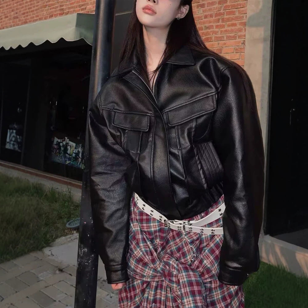 Damen Kurz geschnittene Kunstlederjacke im Boxy Cut mit voluminösen Ballonärmeln Drune