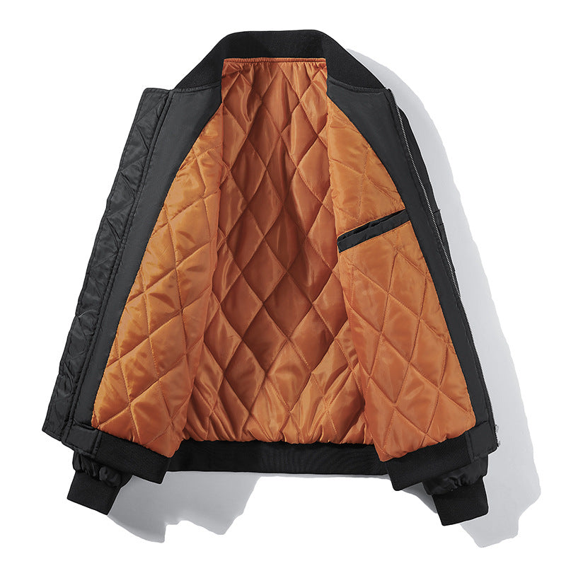 Herren Bomberjacke im Fliegerlook mit kontrastierender Innenfütterung, Ärmel‑Utilitytasche und elastischen Rippbündchen Drune