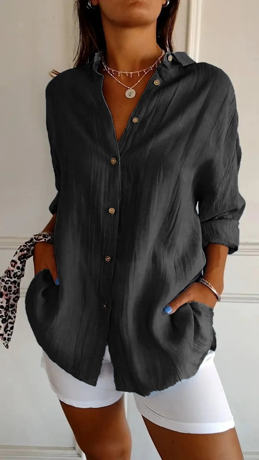 Damen lässige Hemdbluse mit strukturiertem Material und praktischen Taschen Drune
