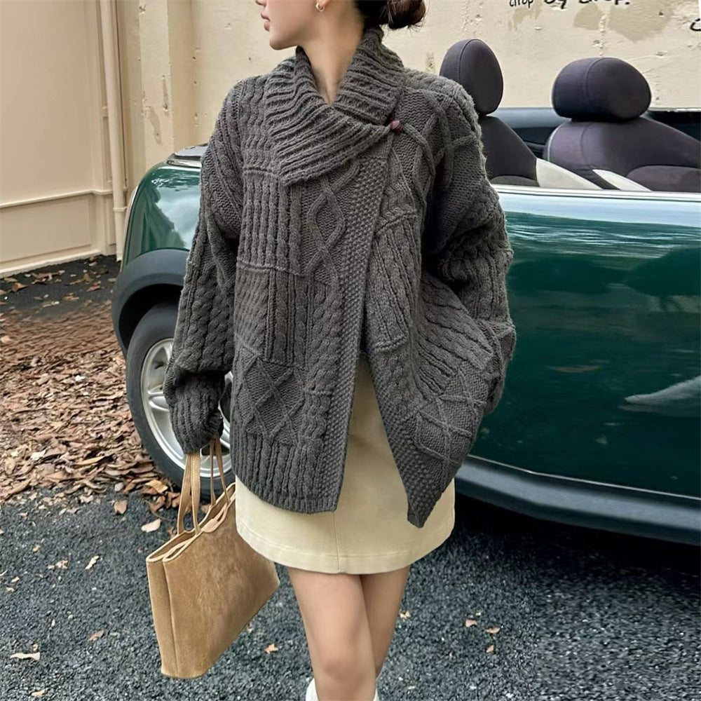 Damen Strickjacke mit kunstvollem Zopfmuster und weichem Material Drune