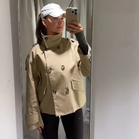 Damen nan kurzes doppelreihiges Trenchjacke im Boxy-Cut mit Schulterklappen, Pattentaschen und verstellbaren Manschetten Drune