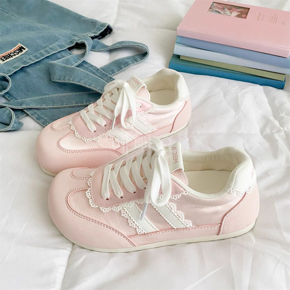 Damen Retro Sneaker mit Spitzen-Details Drune