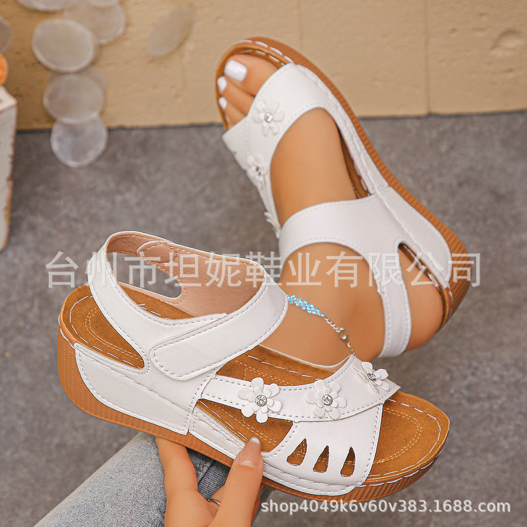 Damen Wedge-Sandalen mit floralem Akzent und komfortabler Fußbettung Drune