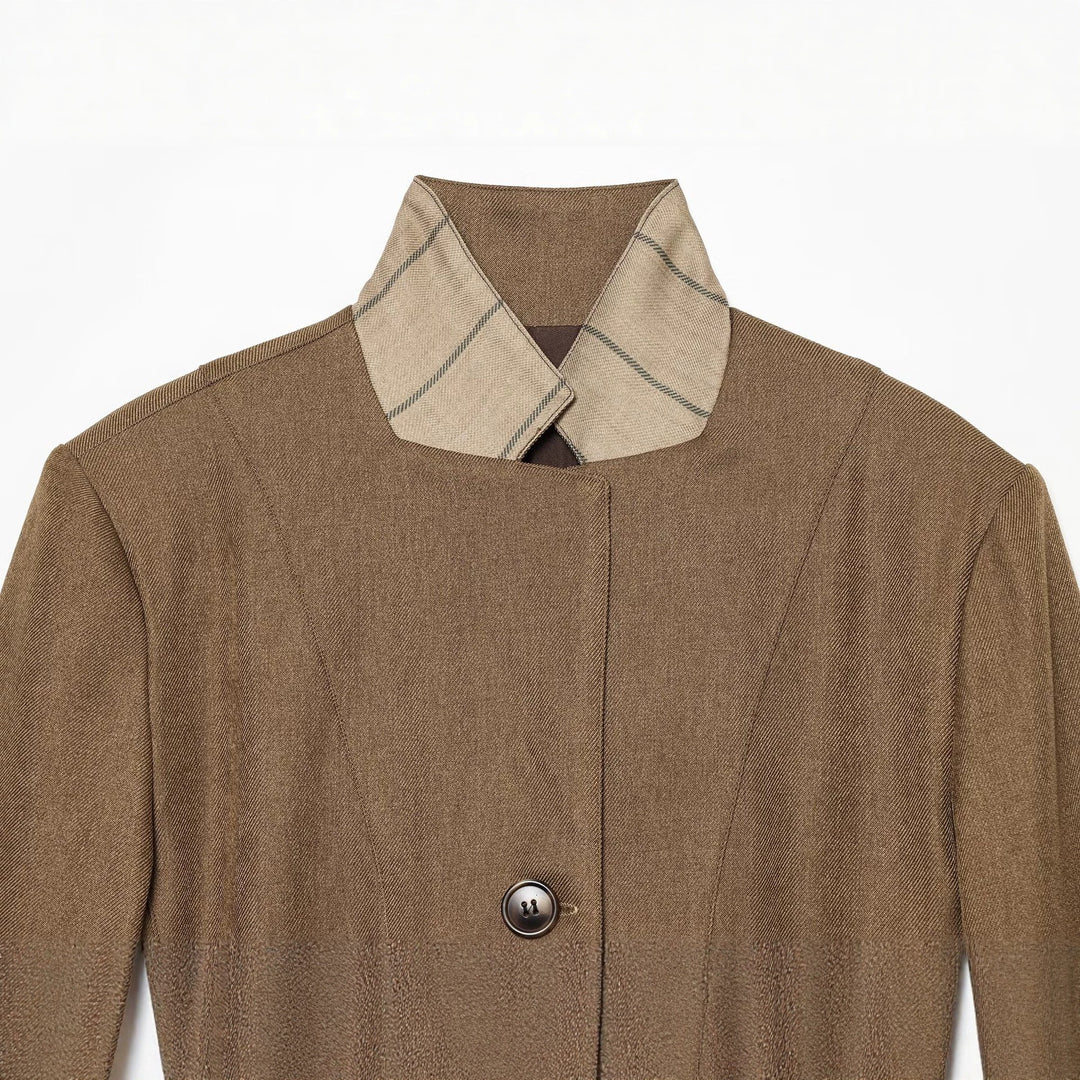 Damen Taillierter Wollblazer mit Stehkragen und Zierknopfleiste Drune
