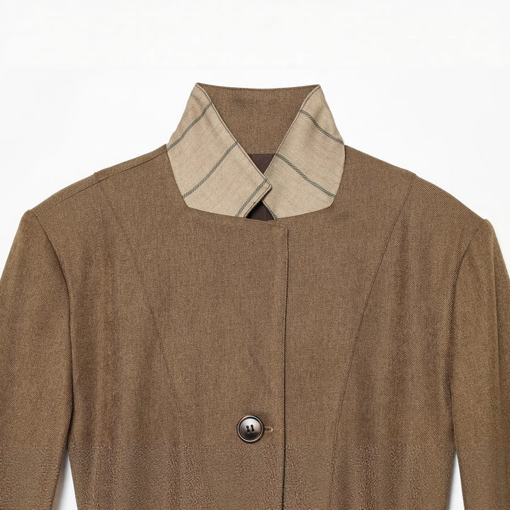 Damen Taillierter Wollblazer mit Stehkragen und Zierknopfleiste Drune