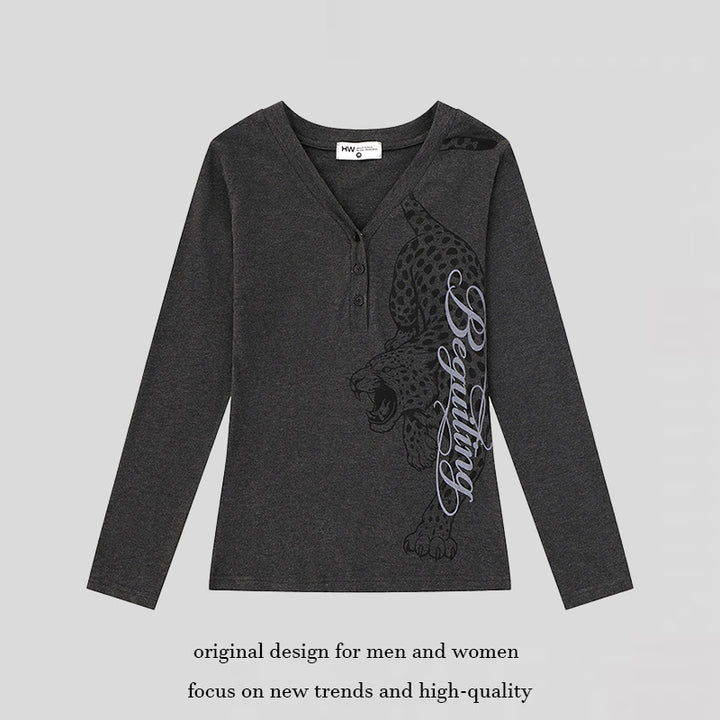 Damen Langarm-Henleyshirt mit V-Ausschnitt und großflächigem Panther-Print Drune
