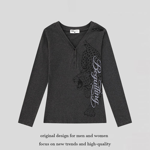 Damen Langarm-Henleyshirt mit V-Ausschnitt und großflächigem Panther-Print Drune